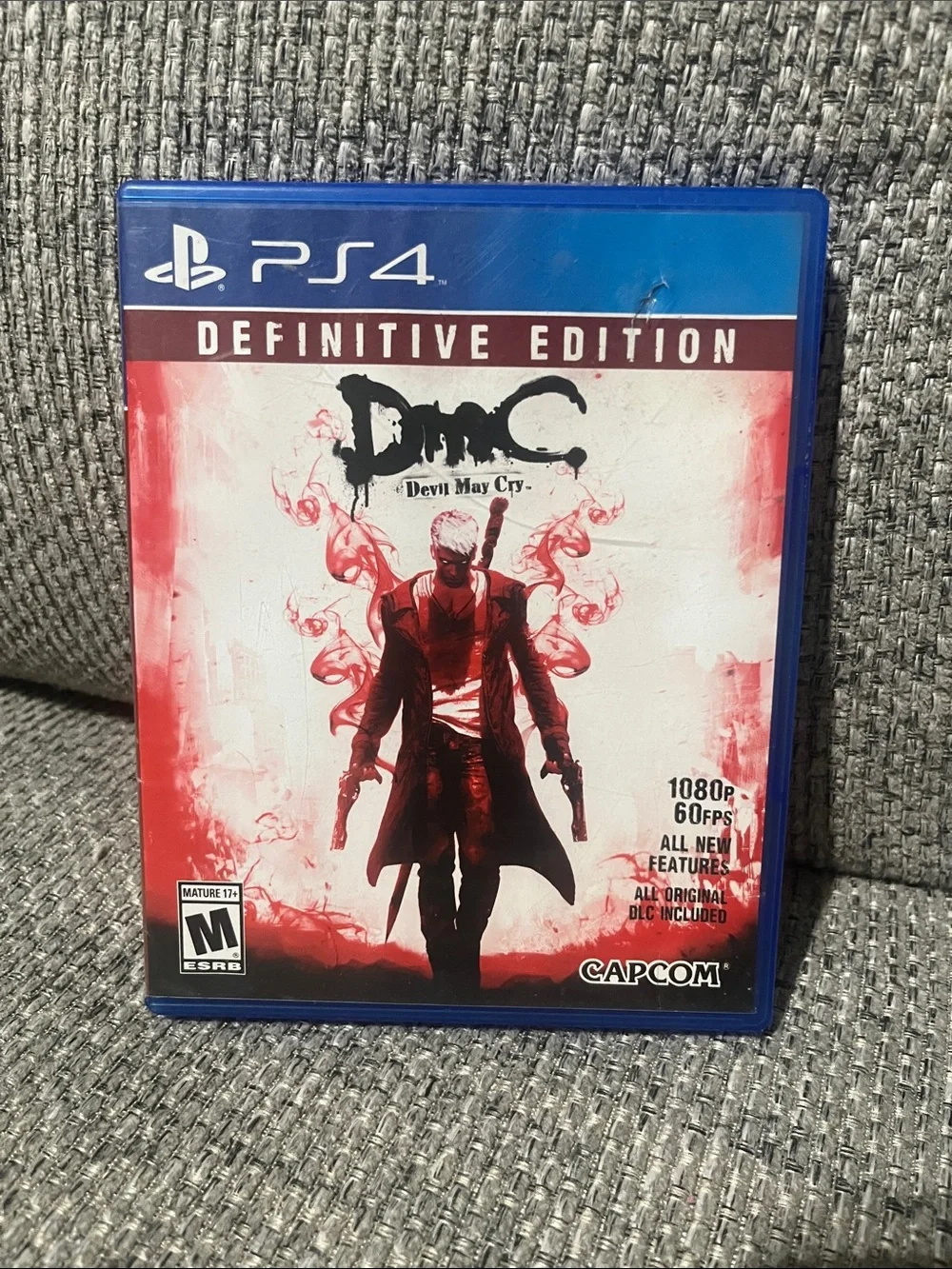 Devil May Cry Definitive Edition - - Red/White PS4